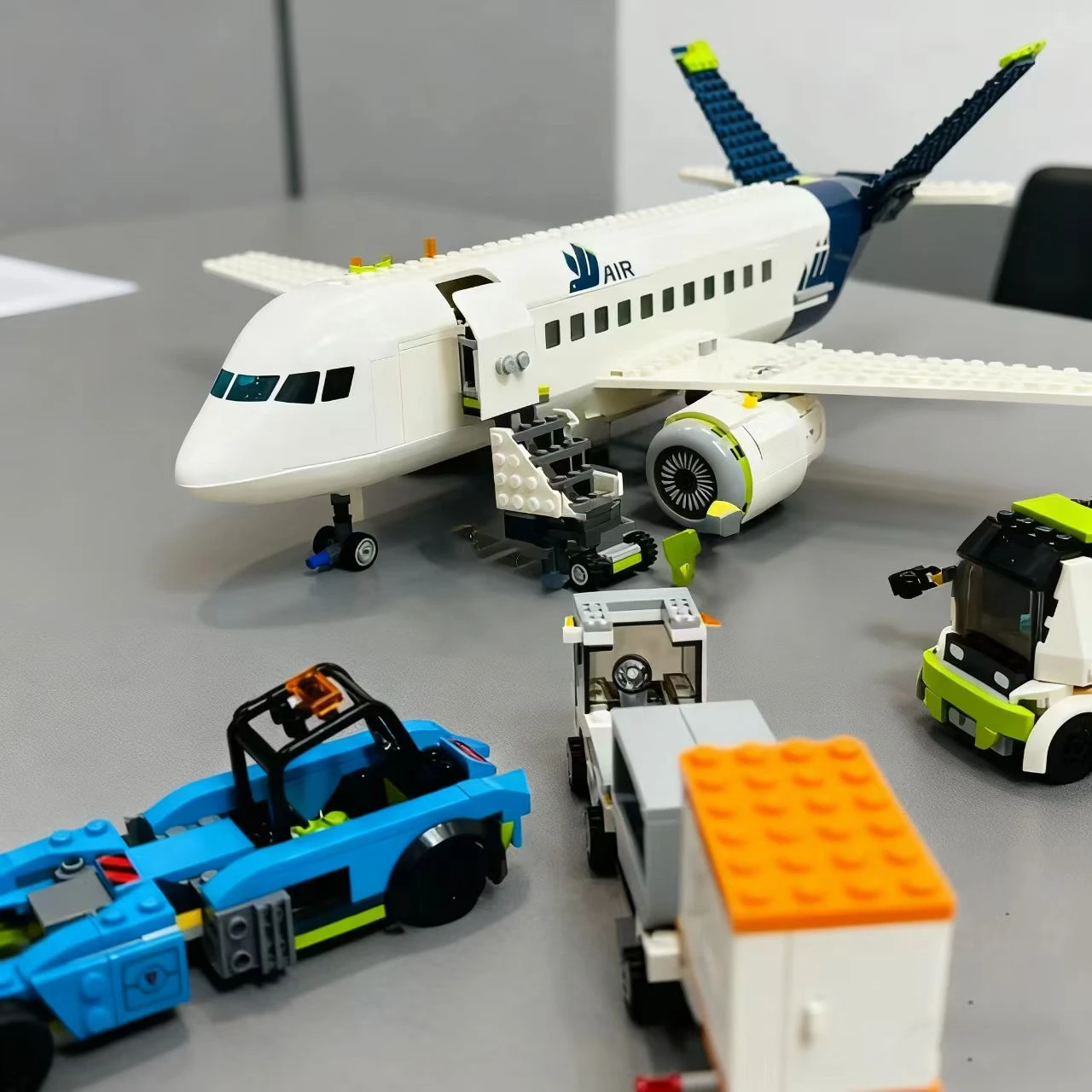 

Third Party Compatible MOC Sets City Series Building Blocks Passenger Plane Aircraft Airport Terminal Toys For Kids Gift