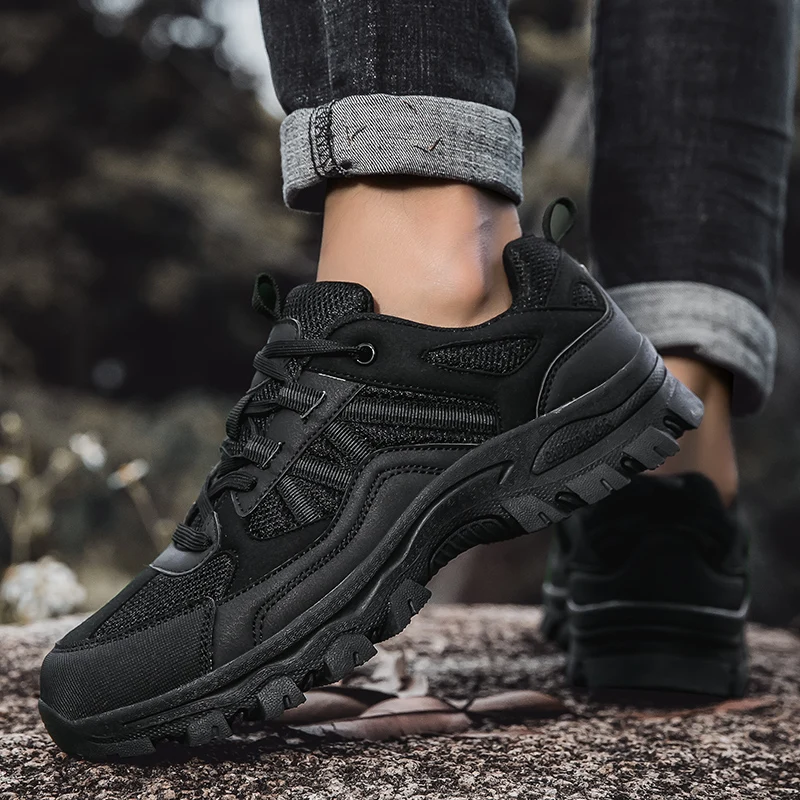 Autumn Men's Outdoor Hiking Shoes Lightweight Men's Casual Shoes Fashion Travel Shoes Women's Sports Shoes Couple Style
