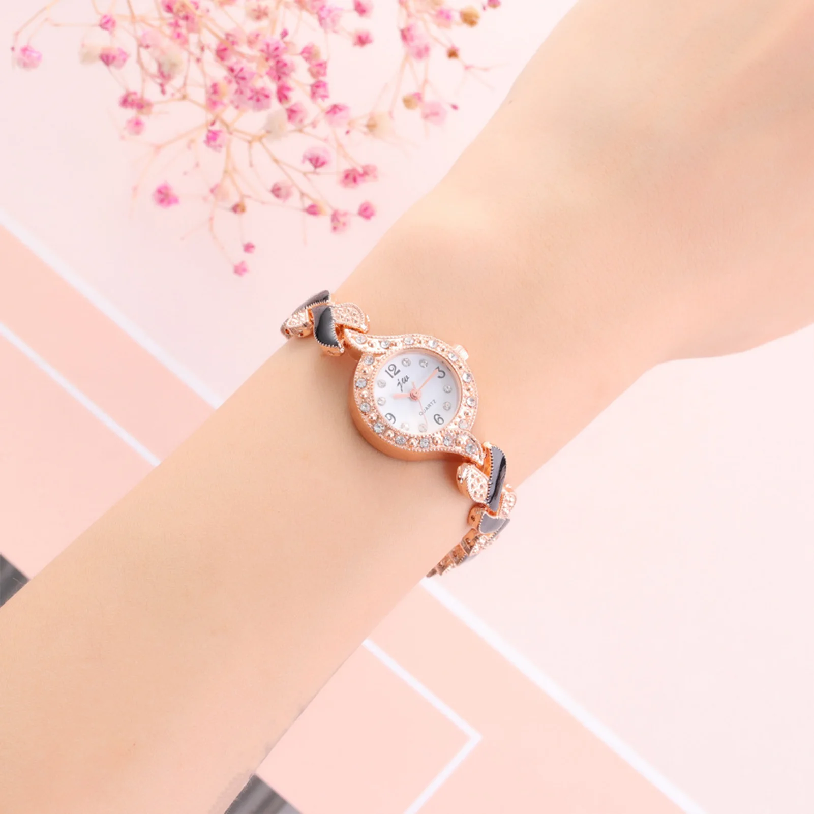 

Women's Fashion Quartz Watch Scratch Resistant Glass Mirror Watch for Brides Wedding Banquet Wearing