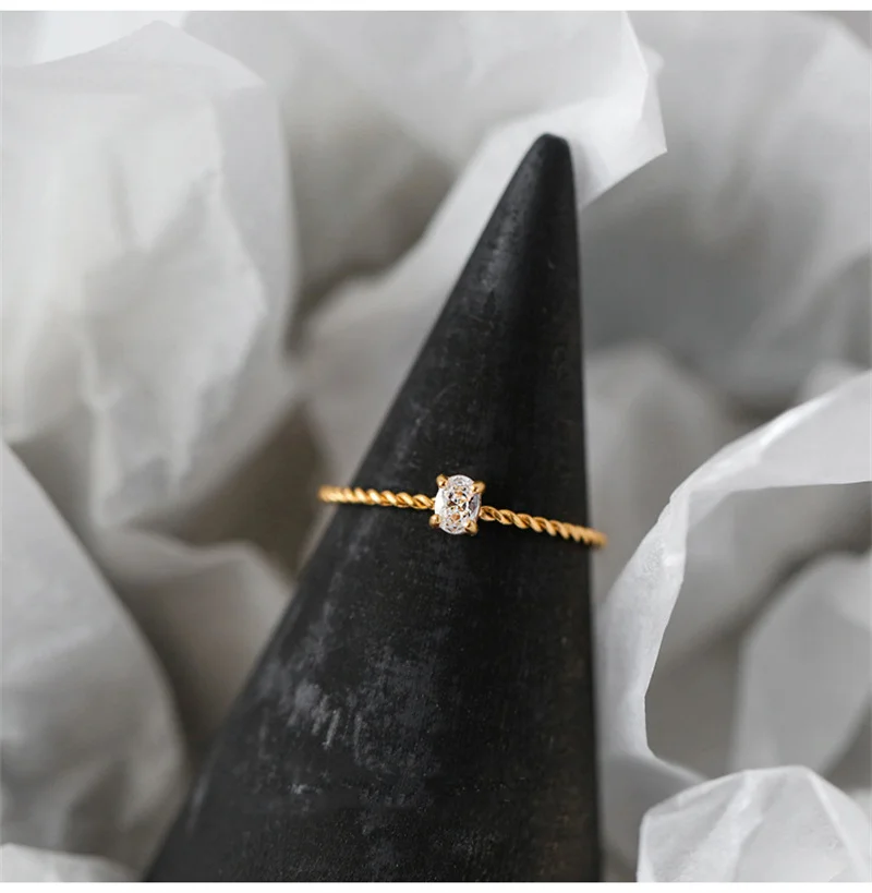 

Oval Cubic Zirconia Engagement/Wedding Finger Rings For Women 18 K Gold Color Fashion Brand Stainless Steel Jewelry For Women