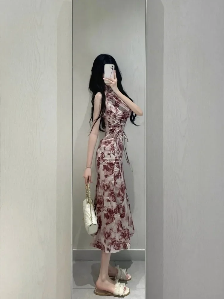 Conjunto de dos piezas de cárdigan de manga larga con protección solar y vestido Halter con estampado de rosas, cintura delgada china, Y2k, novedad de verano, 2024