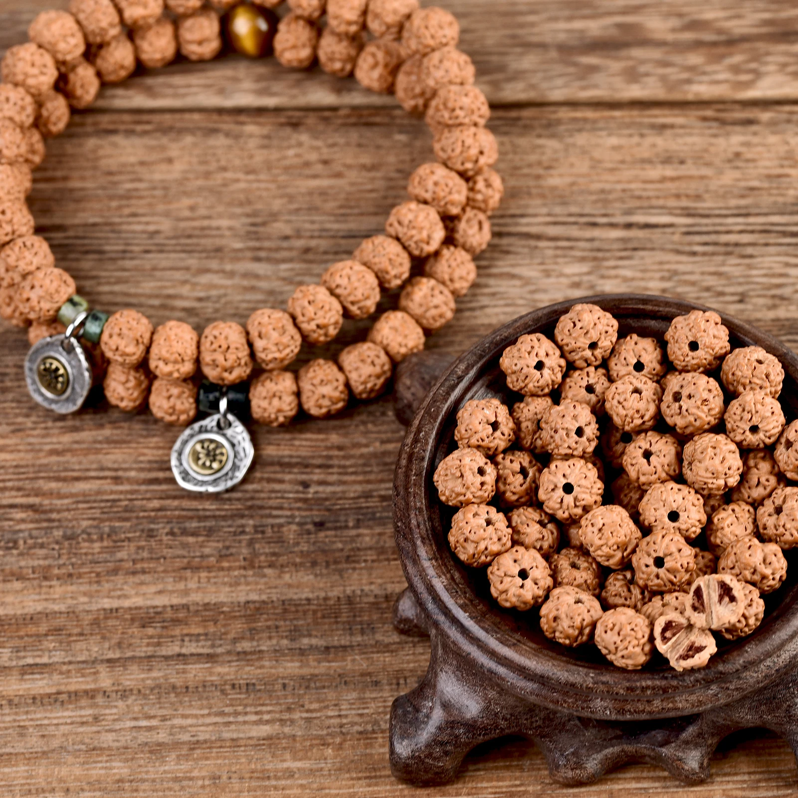 8MM Original 5 Mukhi Rudraksha Bracelets Copper Lotus Charm Beads Buddhist Prayer Meditation Elastic Cord Bracelet view 2