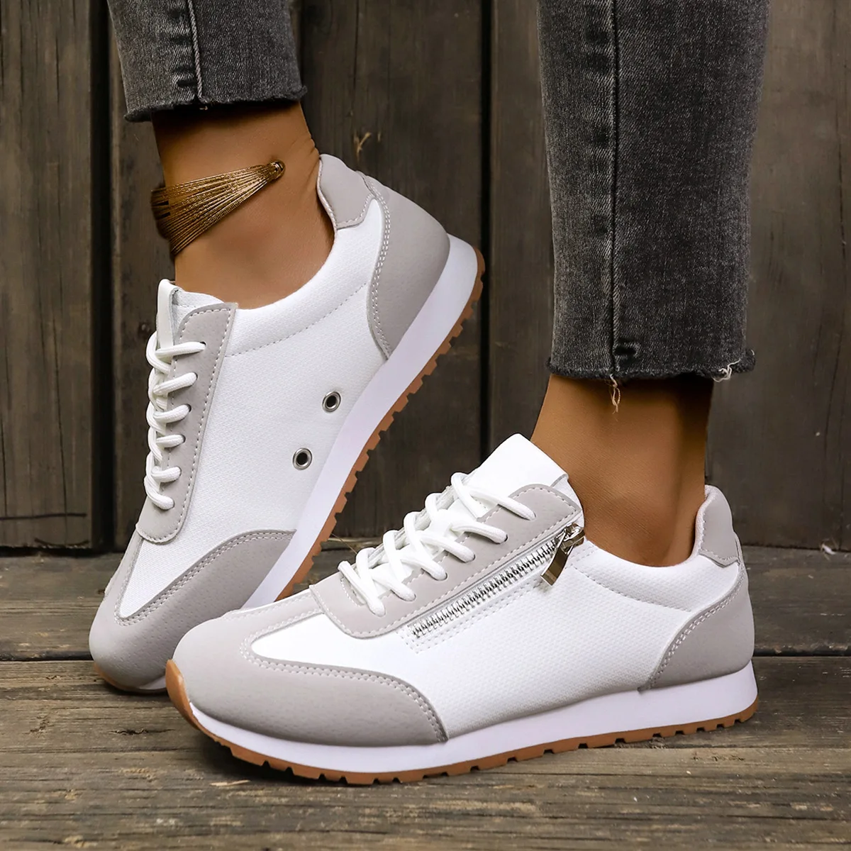 

2025 Forrest Gump flat shoes are fashionable, lightweight, comfortable and versatile for all seasons. They are casual