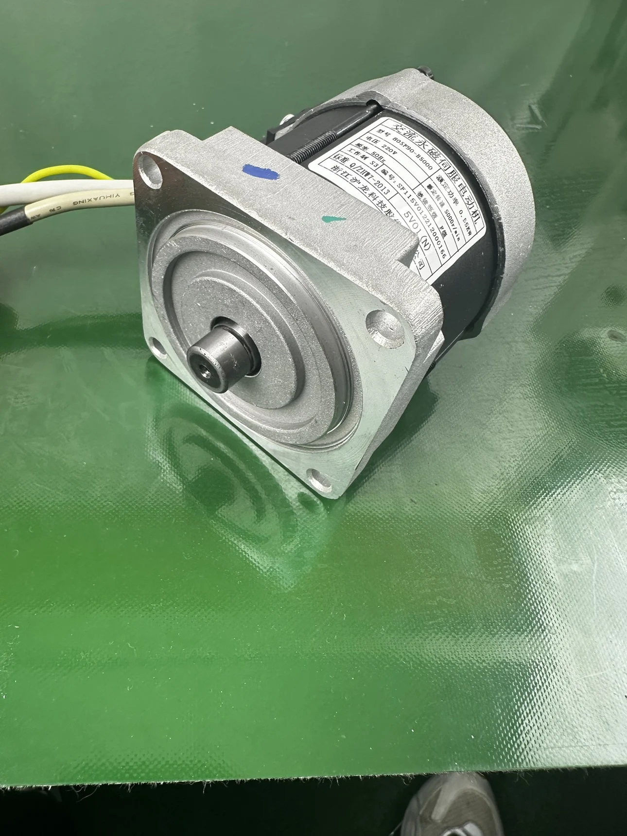 

Двигатель для швейной машины Zoje с электронным управлением Huilong