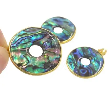 WT-JP406 Classic And Colorful Natural Abalone Shell Round Shape Hollow Design 5 PCS A Lot Pendant Findings