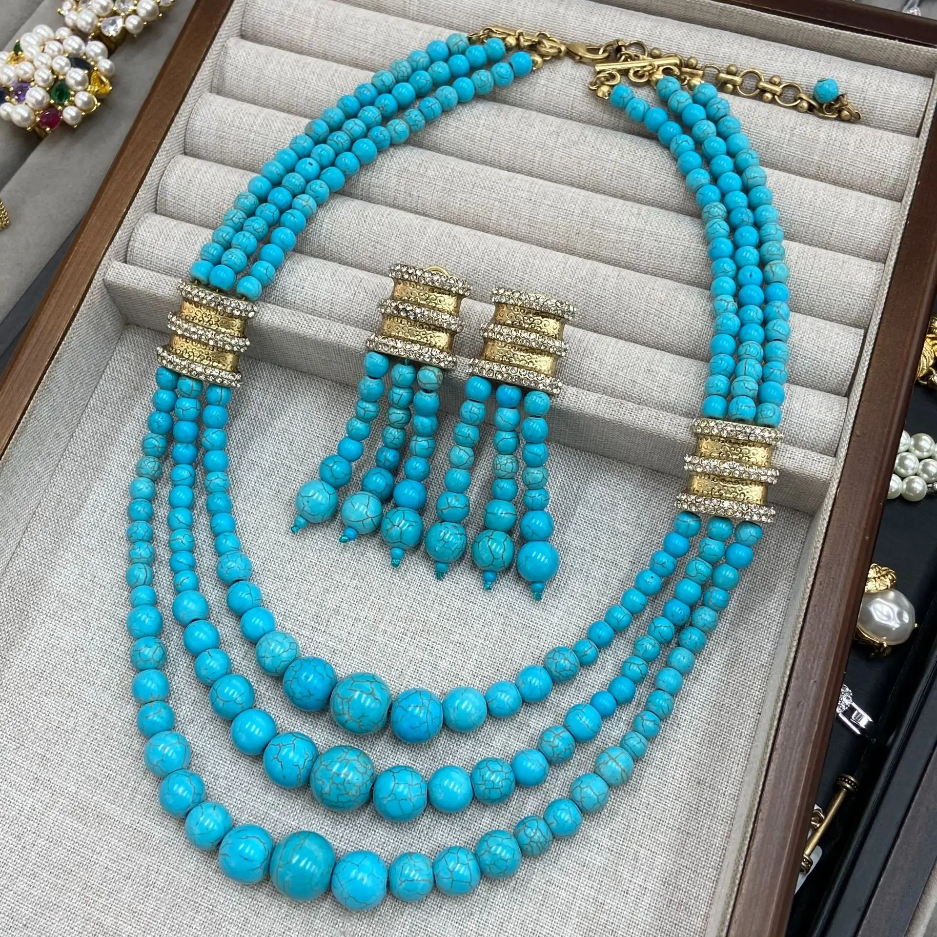Women's Retro Multi-Layer Turquoise Beaded Necklace