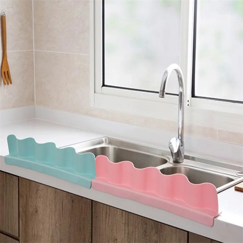 

Suction Cup Sink Baffle Creative Kitchen Gadgets Household Sink Splash Proof Water Baffle