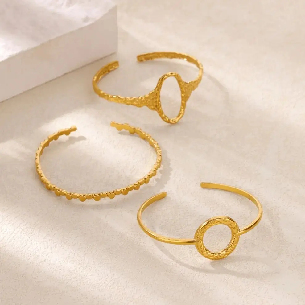 

Gold Plated Stainless Steel Hollowed-out Circular Bracelet for Women Simple Punk no fade Wrist Jewelry Accessory New Fashion