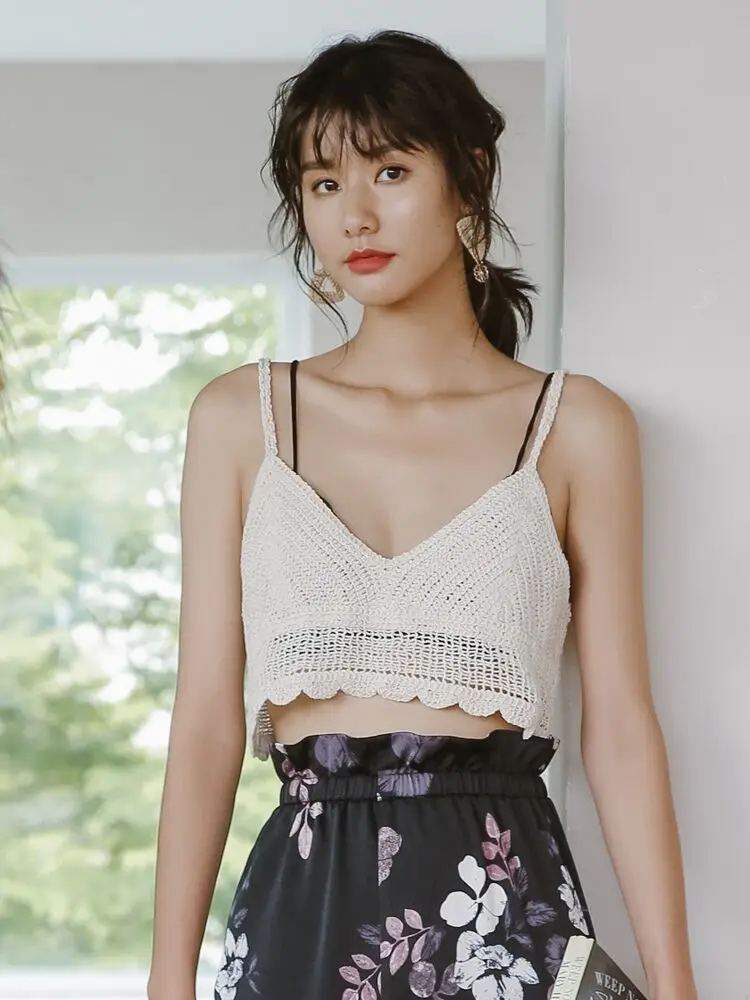 OUMEA Women Crochet Cotton Camis Top Candy Color Sweet Summer Beach Sexy Spaghetti Croceht Cropped Tops Scallop Edge Backless