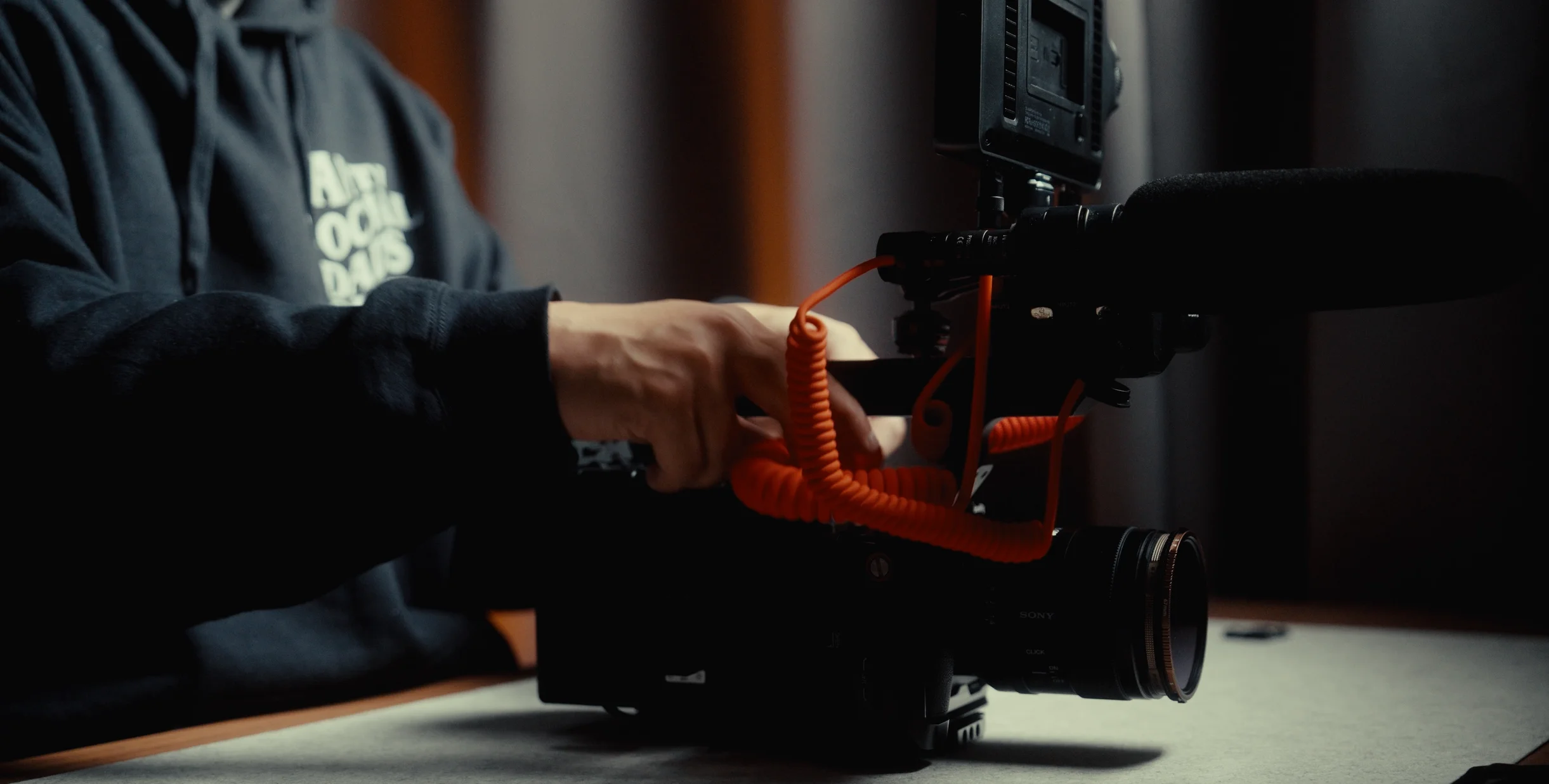 

Alvins Smart D-Tap to XLR 4Pin Female Braided Power Cable for Sony VeniceF55|SXS