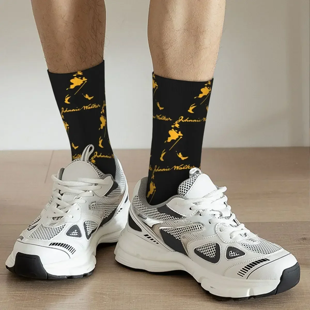 Johnnie Walker ถุงเท้า Harajuku Super Soft ถุงน่อง All Season ถุงเท้ายาวอุปกรณ์เสริมสําหรับชายหญิงของขวัญวันเกิด