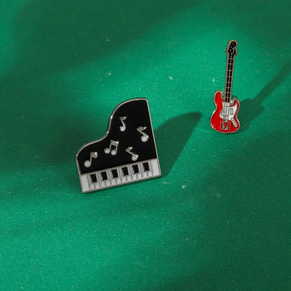 4Pcs Musical Instrument Brooches Guitar Violin Piano Creative Clothing Badge Pins for Party Celebration Graduation Daily Wear
