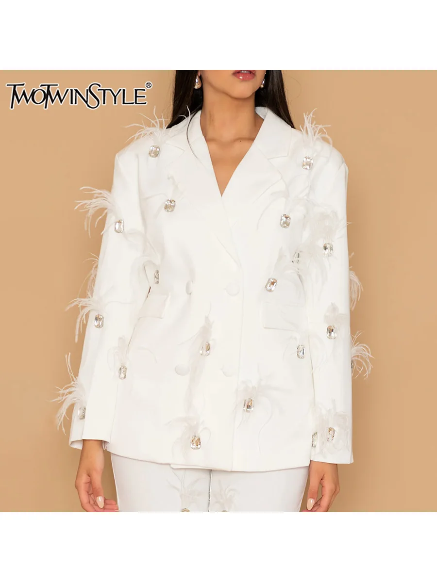

TWOTWINSTYLE Patchwork Feathers Blzaers For Women Notched Collar Long Sleeve Spliced Diamonds Designer Loose Coats Female New