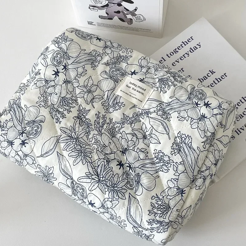 Women\'s Zipper Cosmetic Bag Organizer Flower Quilting Cotton Makeup Bag Female Cloth Handbag Portable Toiletry Case Girls Travel