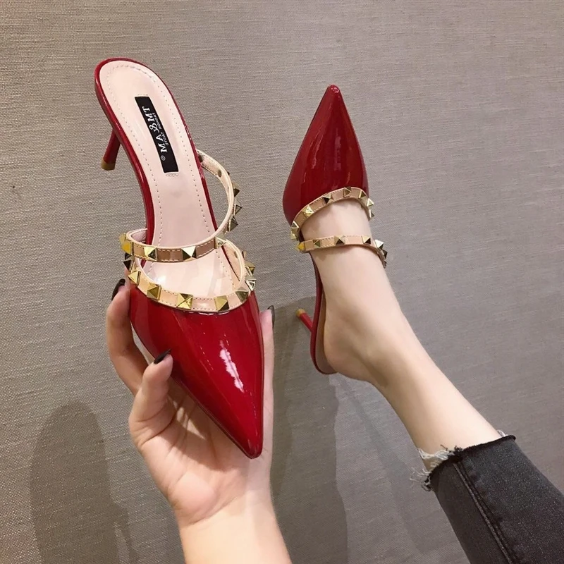 

Faionable Pointed Toe High Heel Sandals Women's Outdoor Wear Summer Slippers Bule Rivet Detail Flat Bot PU Material