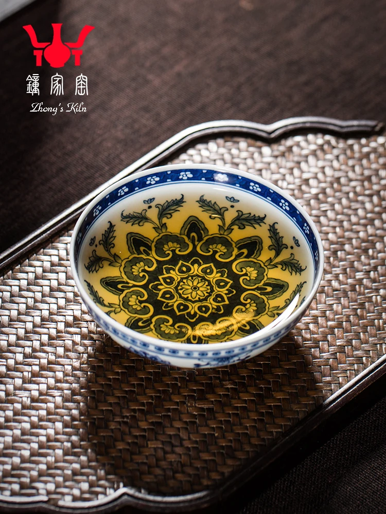 

Zhongjia Master Single Cup Jingdezhen Chai Kiln Blue And White Hand Painted Ruyi Treasure Phase Pattern Kung Fu High