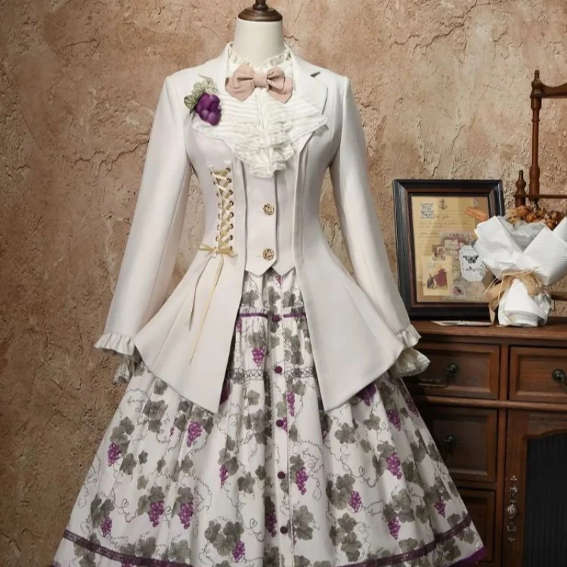 [Classical Manor] Literary and Retro Court Style Strap, Waist and Thin Fake Two-piece Blazer New in Autumn Temperament Commuting