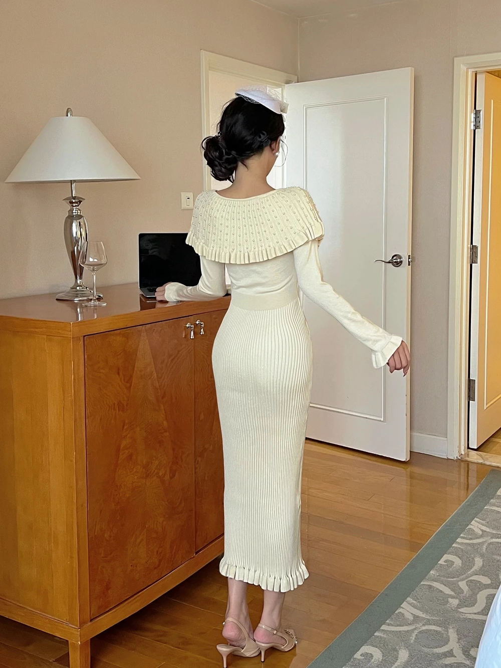 الخريف الشتاء المرأة التفاف فساتين محبوكة الإناث موضة أنيقة حبة الكشكشة كم طويل غمد تريكو مكتب Bodycon فستان