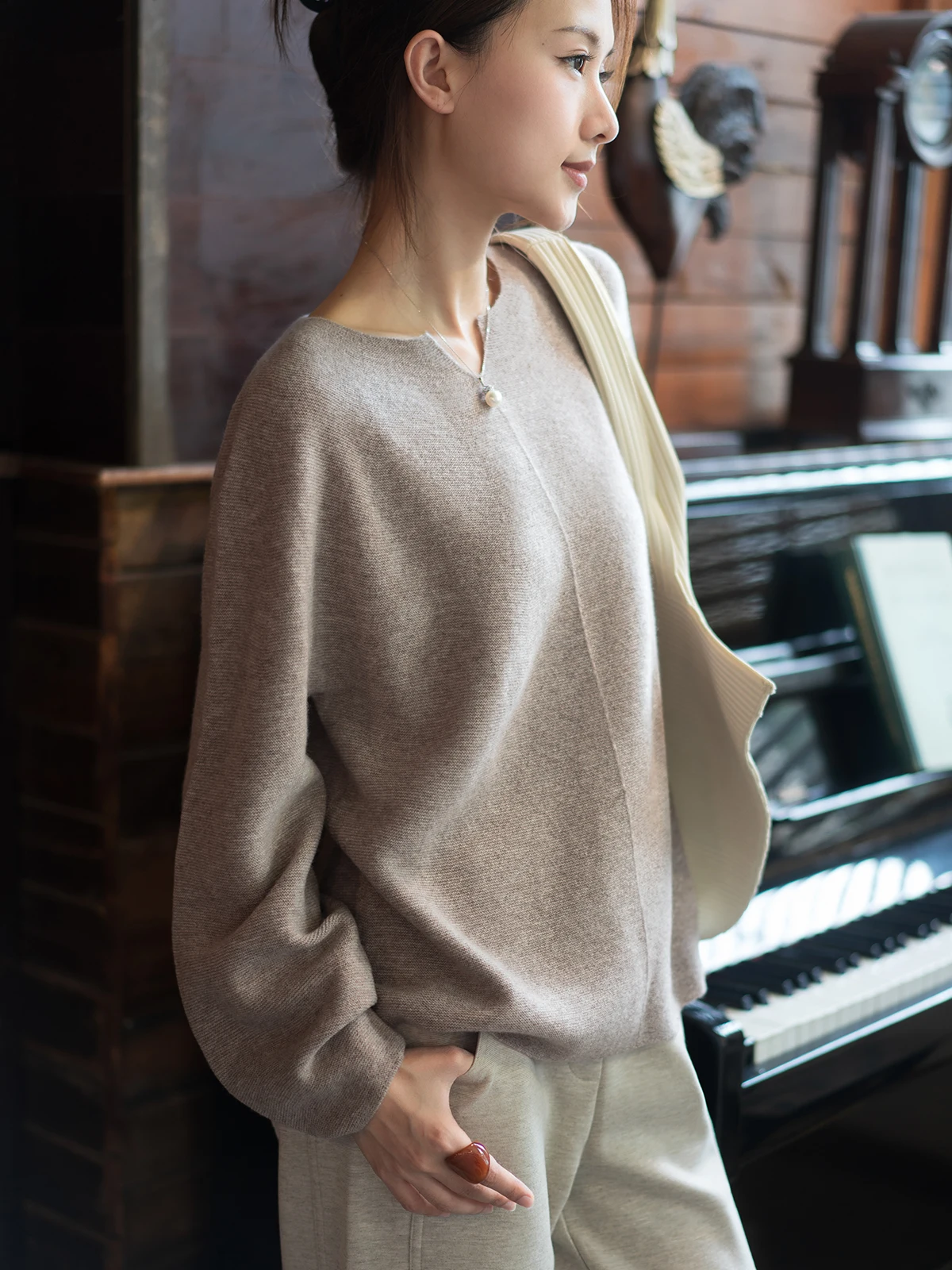 

Осень-зима, новый цельный свободный свободный свитер из чистой шерсти высокого качества Sl из Австралии для женщин, трикотаж V-Ne...