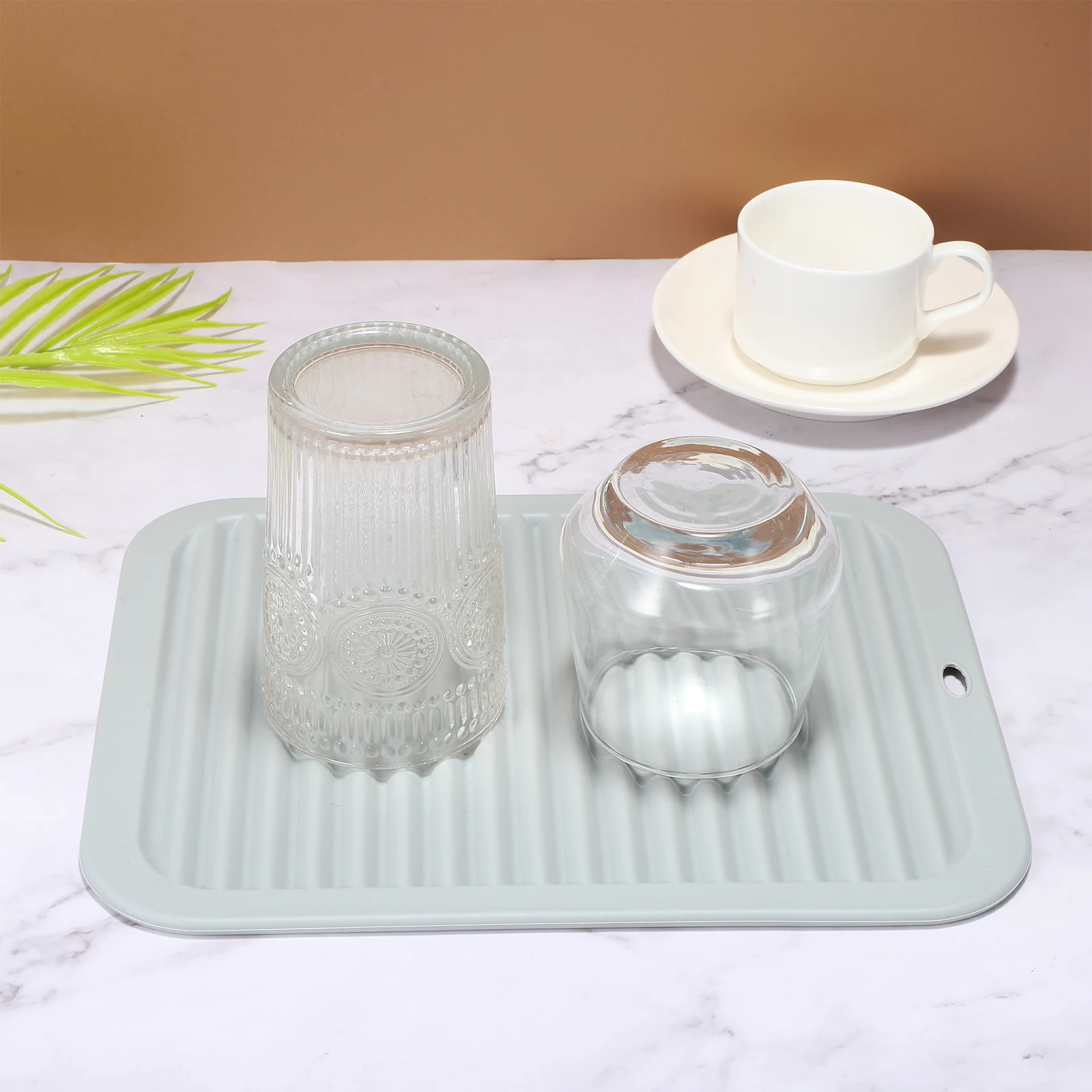 

2Pcs Silicone Placemats Heat Resistant Pot Holders Soft Foldable Kitchen Trivets Hot Bowl Pads Dining Table Mat