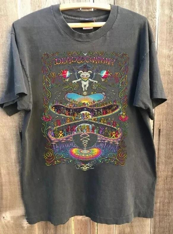 Camiseta color carbón con estampado del póster de Dead and Company DEAD FOREVER del 20 de marzo