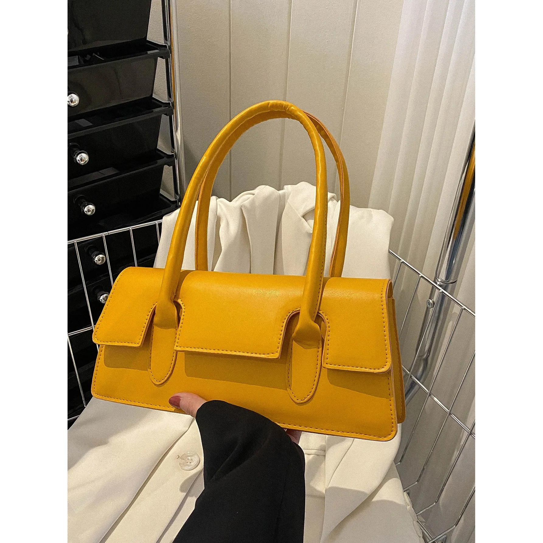 

Trendy Korean Handbag Women's Casual Faion oulder Bag New Sle Underarm Small Square Bag with Double Strap Closure