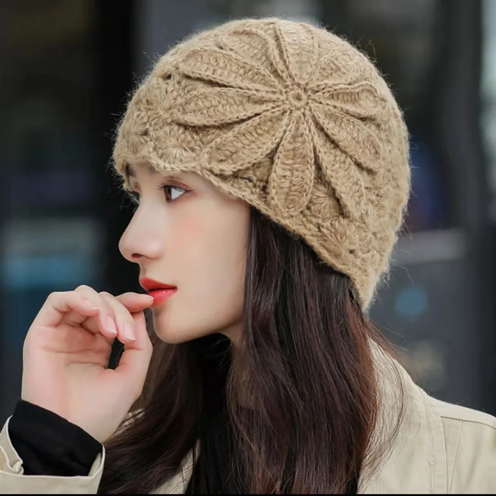 Sweet Lace Flower Hollow Toe Cap Artistic Retro Melon Skin Hat Breathable Hollow Out Crochet Hat Head