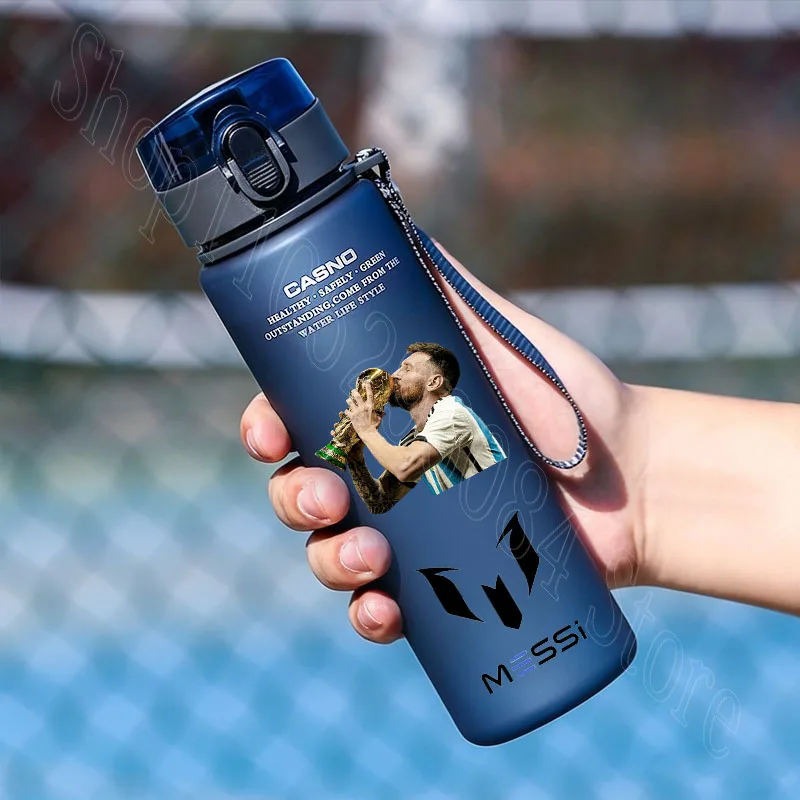 Gourde de 560 ml, motif Lionel Messi, star du football, gourde de sport, grande capacité, portable, pour activités de plein air et de fitness, cadeau pour les fans.