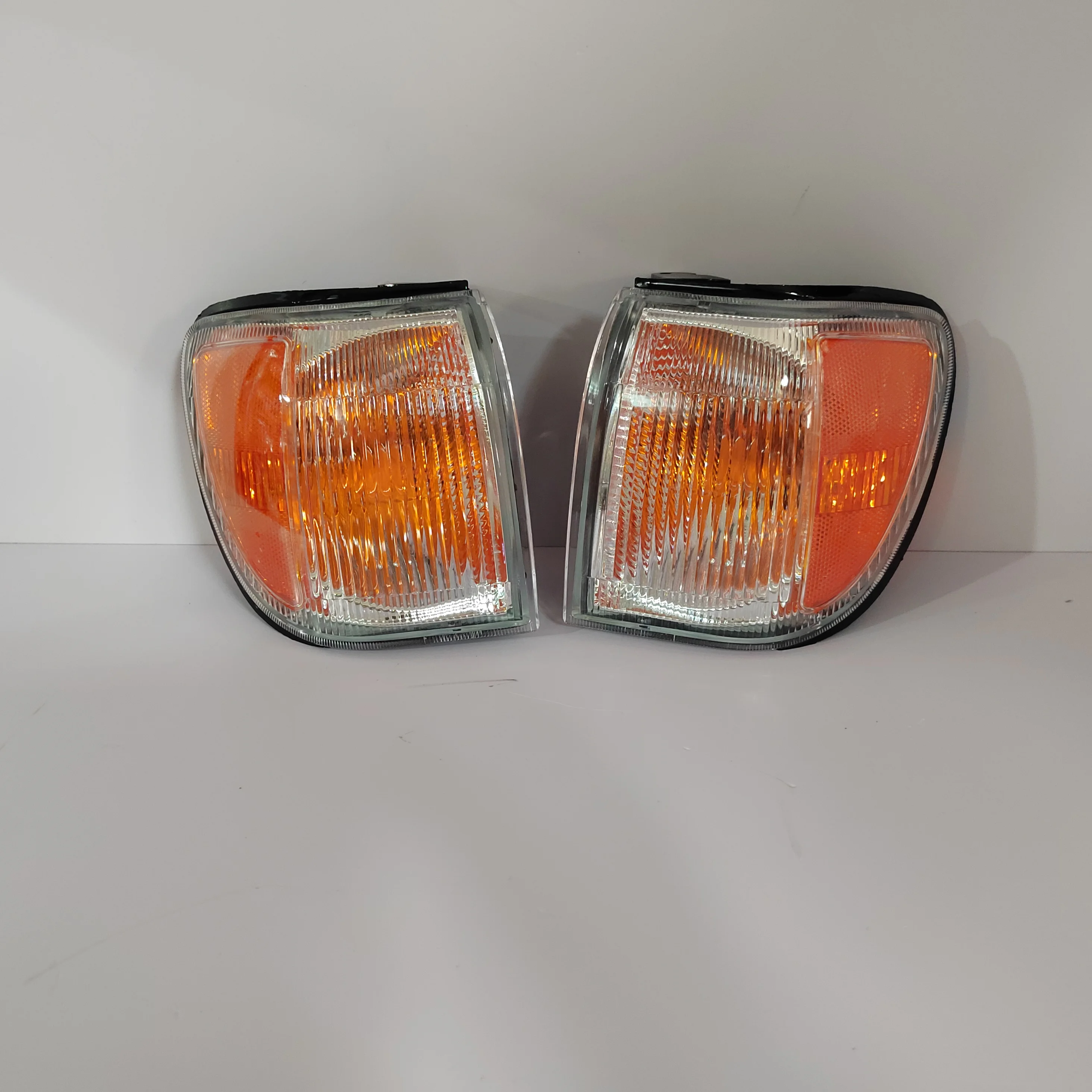 

2 шт. автомобильный указатель поворота для Nissan Terrano Reguius TR50 1999, автомобильный передний угловой светильник
