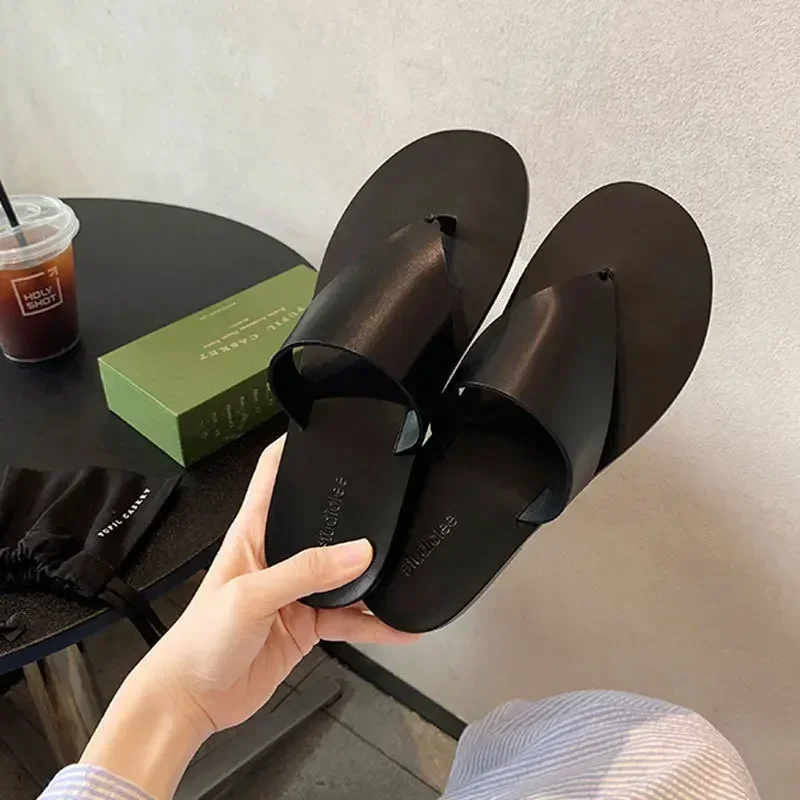 DRESS Women Sandals Flats Slipper 2024 Summer New Fashionable Round Head Simple Pinch Toe Clamp Woman Shoe Off White