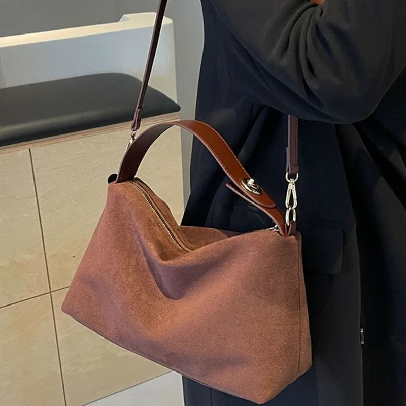 Bolsa retrô avançada para mulheres, bolsa de ombro único texturizada de inverno com grande capacidade, bolsa tote de viagem