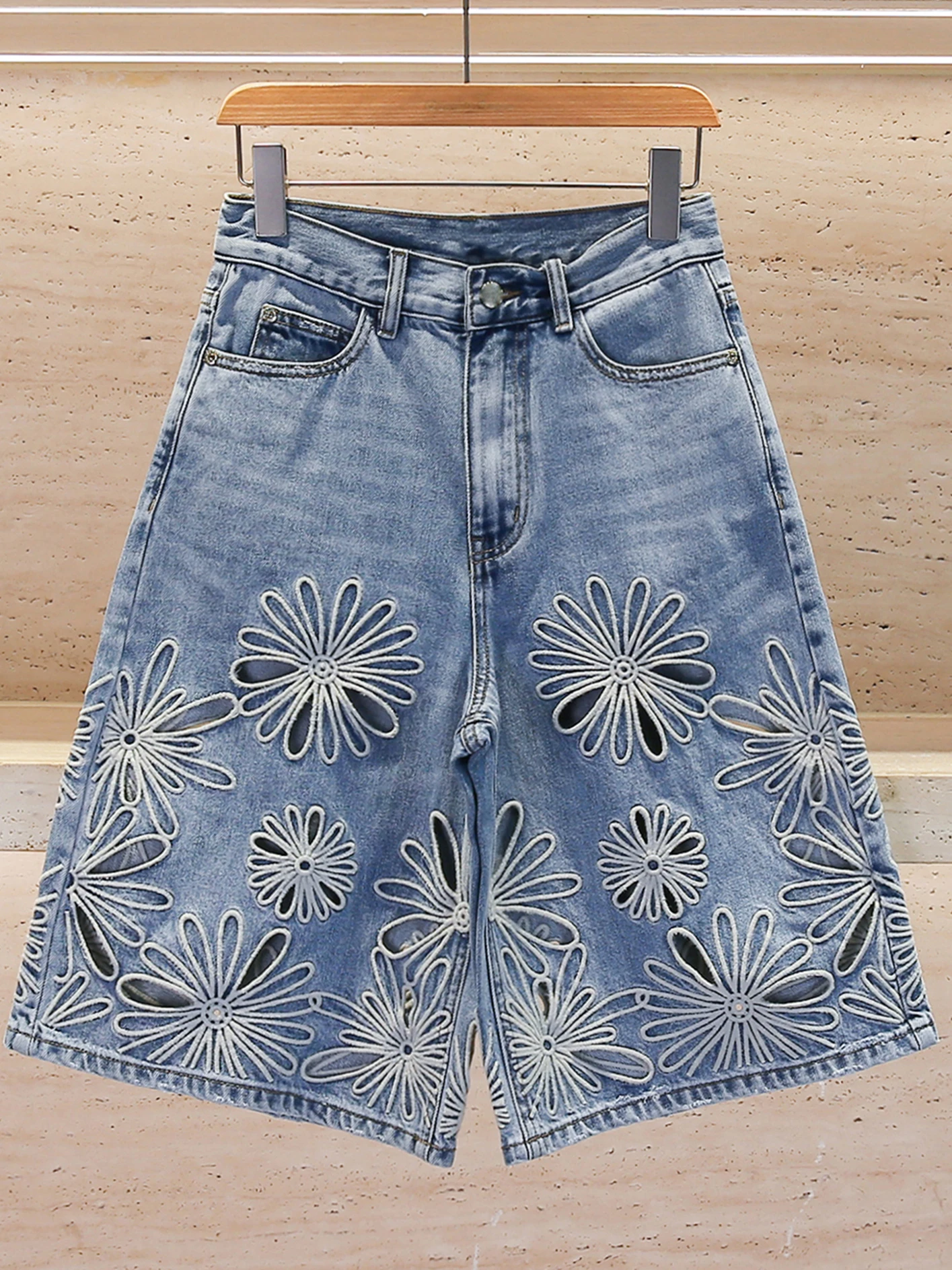 

Elegant Floral Embroidery Hollow out Wide Leg Jeans High Waist Casual Style Blue Denim Women's Premium Fashion Summer New Arr...