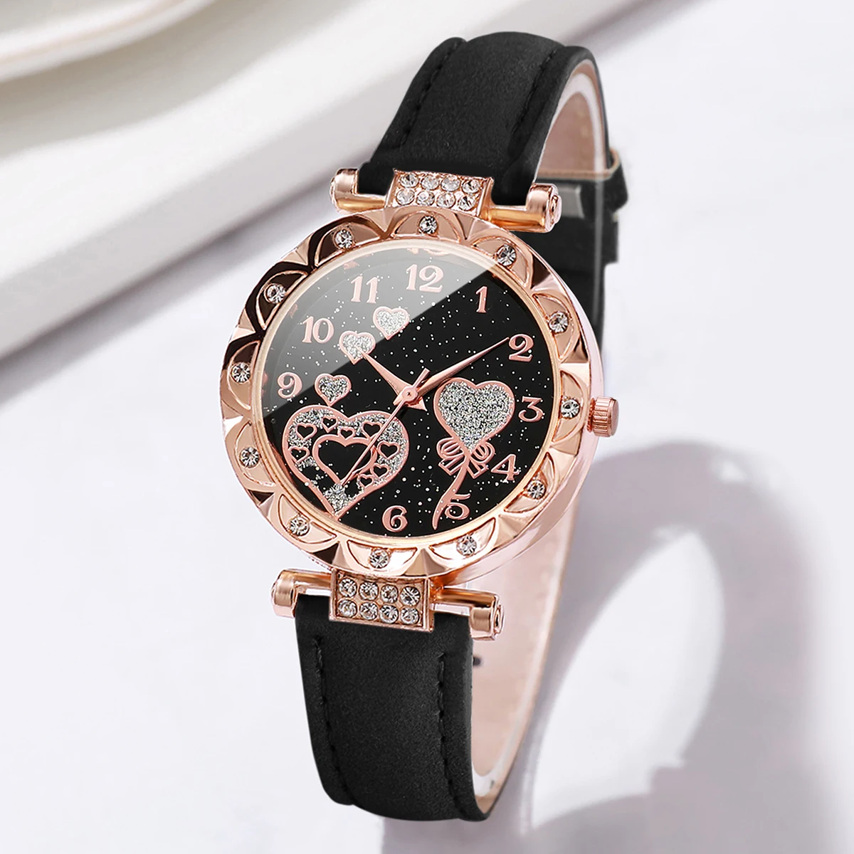 4PCS/Set Women\'s Watches Fashion Rhinestone Ladies Quartz Watch Leather Band Wristwatches Bracelets Set（Without Box）