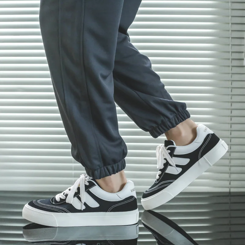 

Brand Men Canvas Sneakers Black 2026 New Casual Shoes Outdoor Thick Bottom Comfortable Breathable Vulcanized Student
