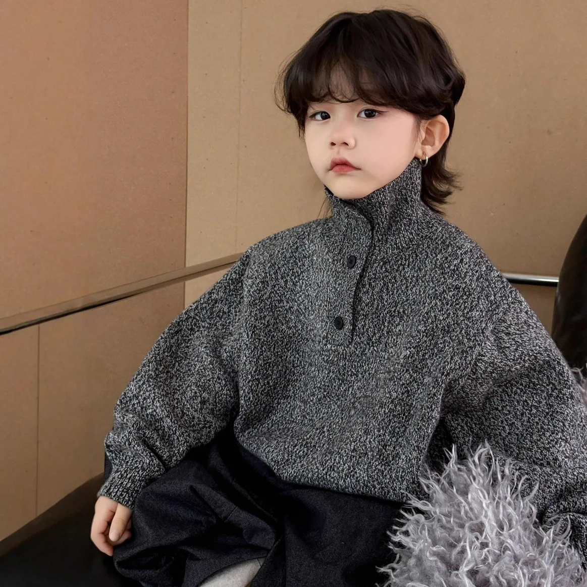 

Детская одежда, свободный и удобный вязаный свитер в корейском стиле, новый осенне-зимний красивый крутой универсальный свитер для мальчиков