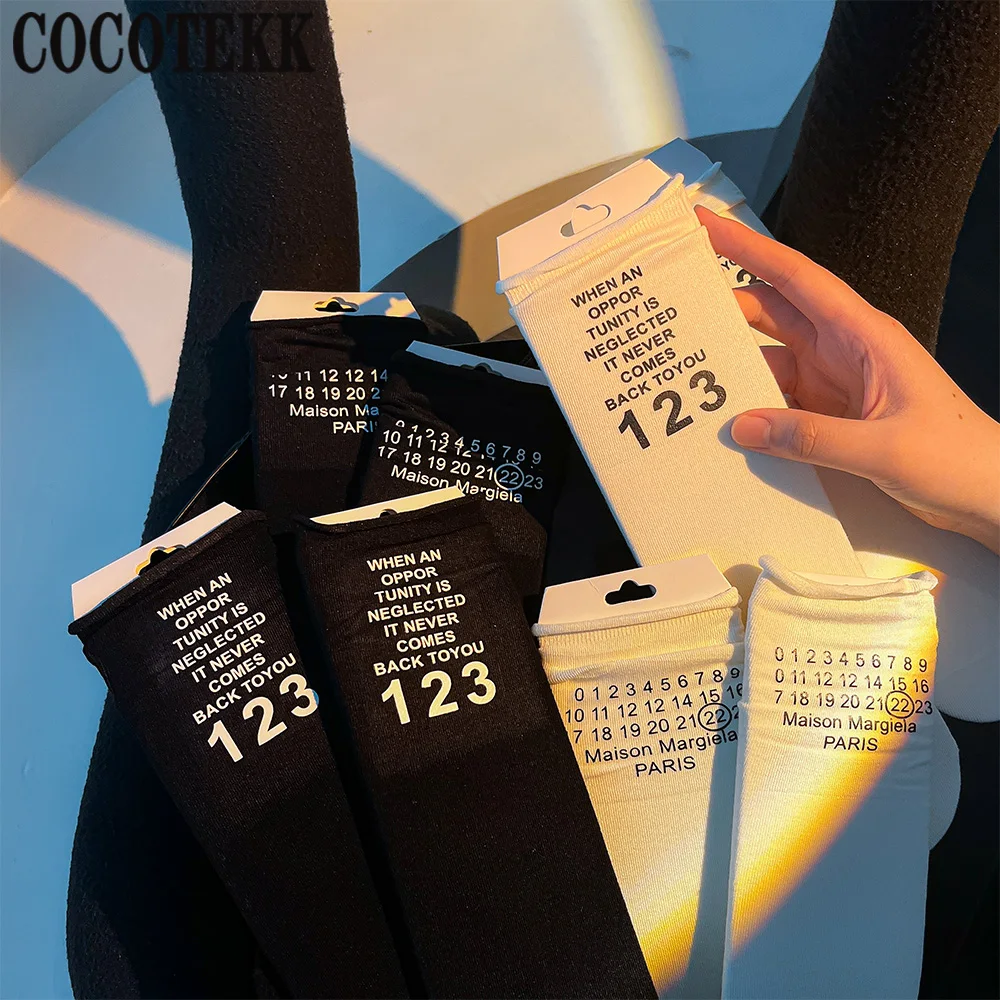 New Fashion Creative Calendar Socks Janpanese Korea Classic Black White Solid Colors Combed Cotton Long Loose Street Socks Women