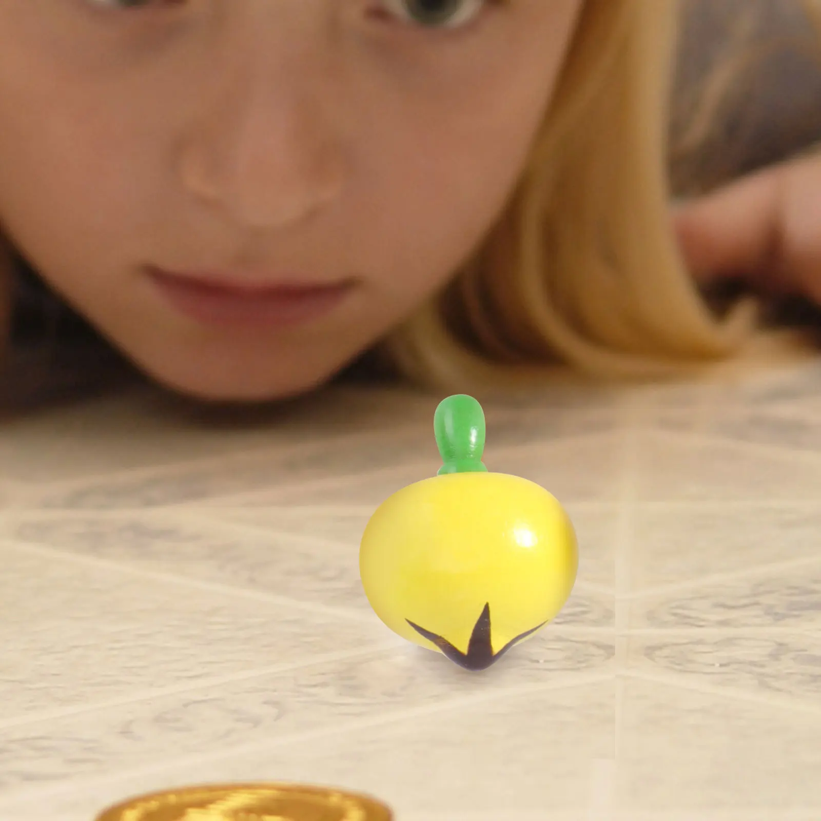 

8Pcs Fruit Pattern Wooden Gyro Children Coordination Plaything Creative Portable Hand Eye Training Indoor Outdoor Fun