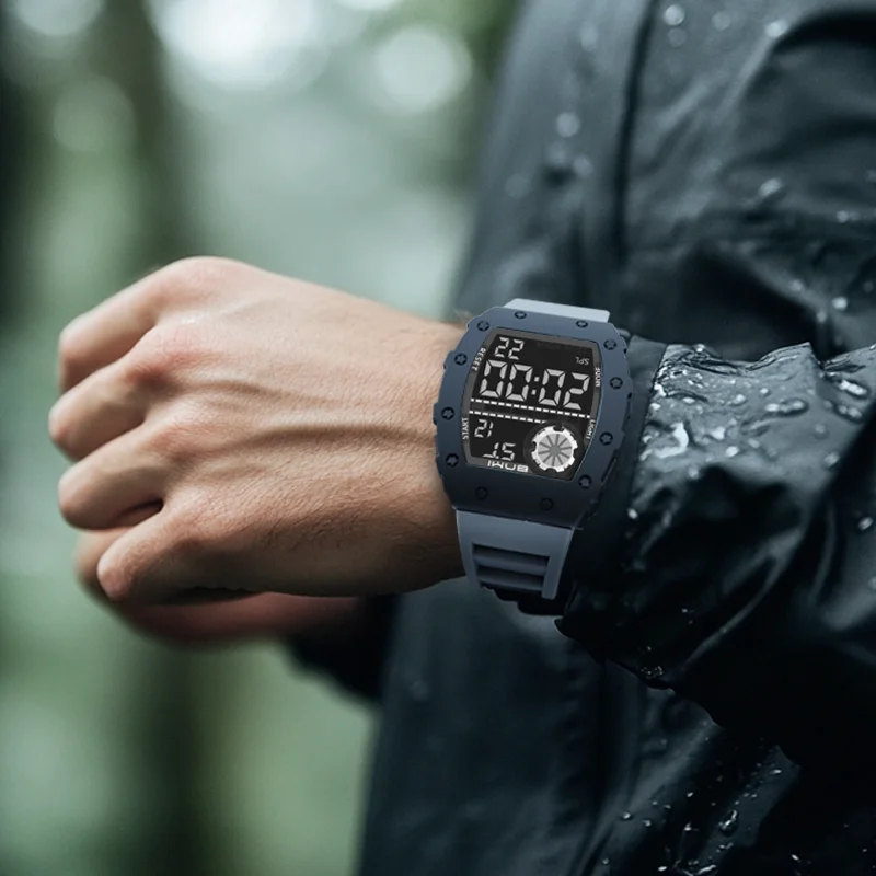 Orologio sportivo da uomo Cronometro multifunzionale Quadrante digitale Orologi elettronici per uomo Orologio luminoso impermeabile da esterno Regali