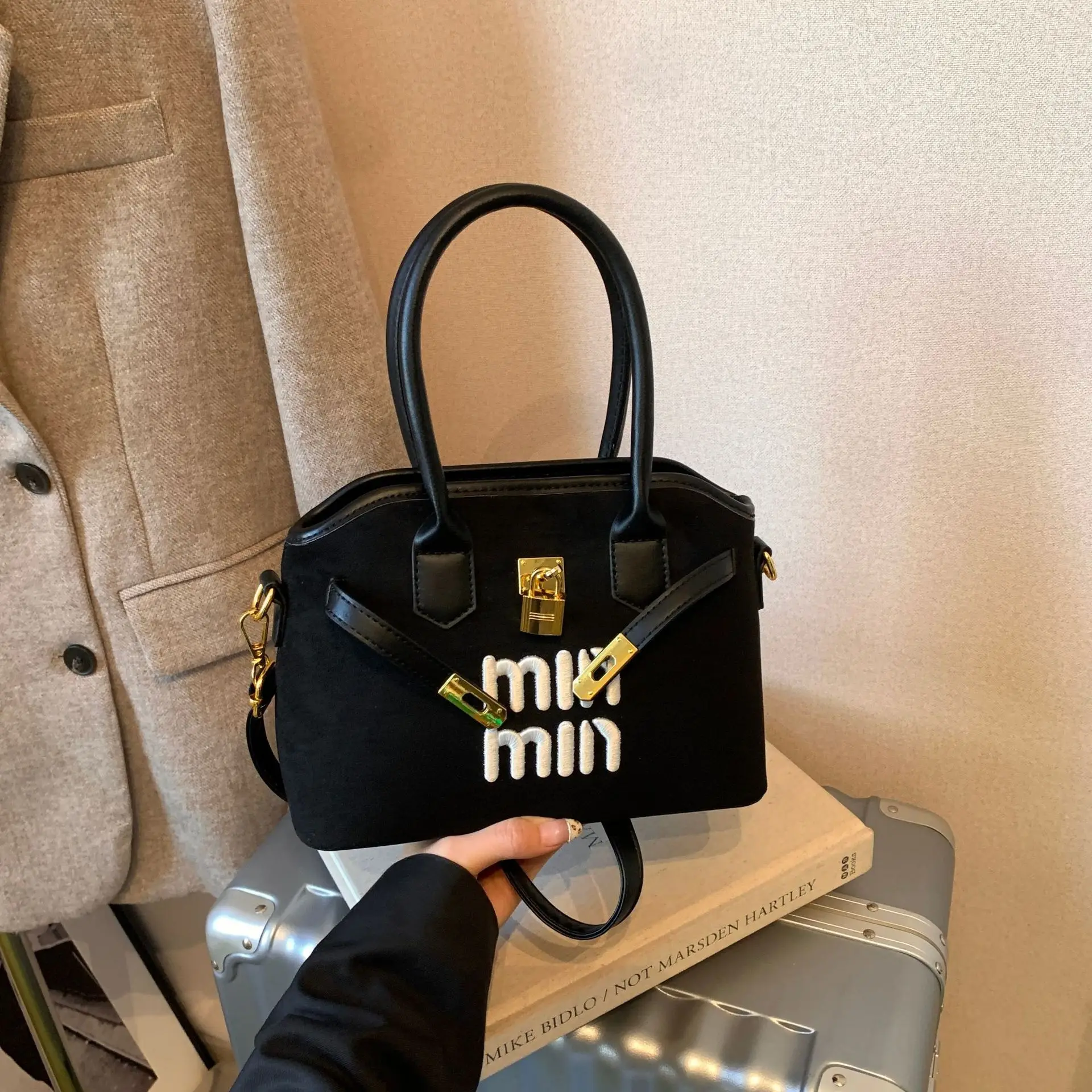 

2025 Women's Casual Commuter Crossbody Bag Genuine Leather Multi-way Shoulder Purse Fashion Anti-Theft Single Strap Bag for Work