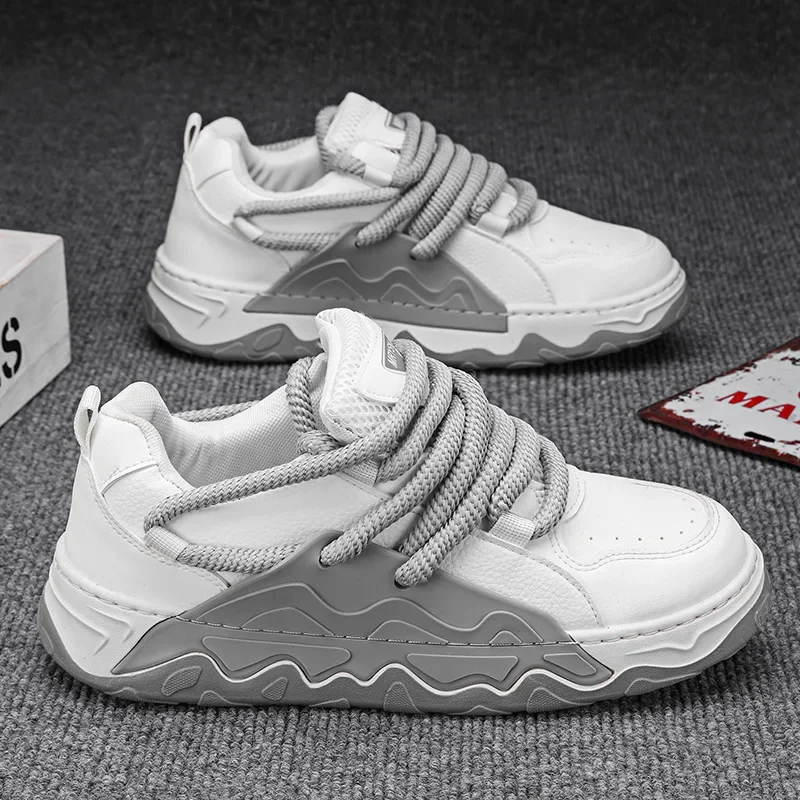 

Men's Spring New Sports and Leisure Korean Edition Trendy Versatile Anti slip Wear resistant Lightweight Trendy Shoes