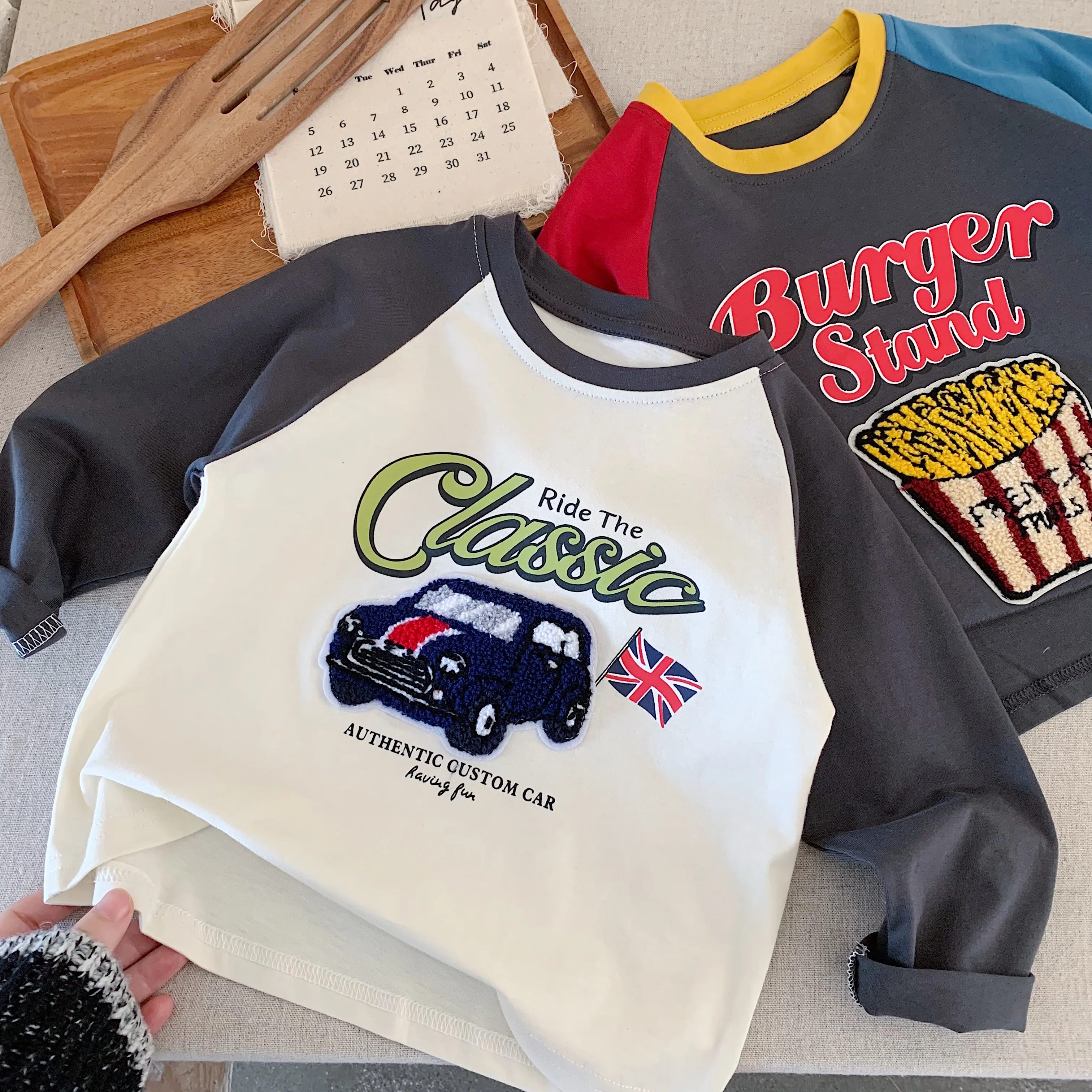 Children's long sleeved T-shirt autumn children's clothing 3D cartoon Japanese T-shirt