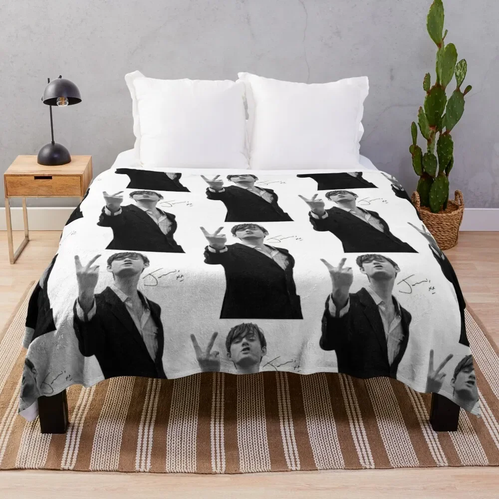 Jarvis Cocker Outline V Sign Artwork with Autograph Clear Background Iconic Throw Blanket Weighted Soft Plush Plaid Blankets