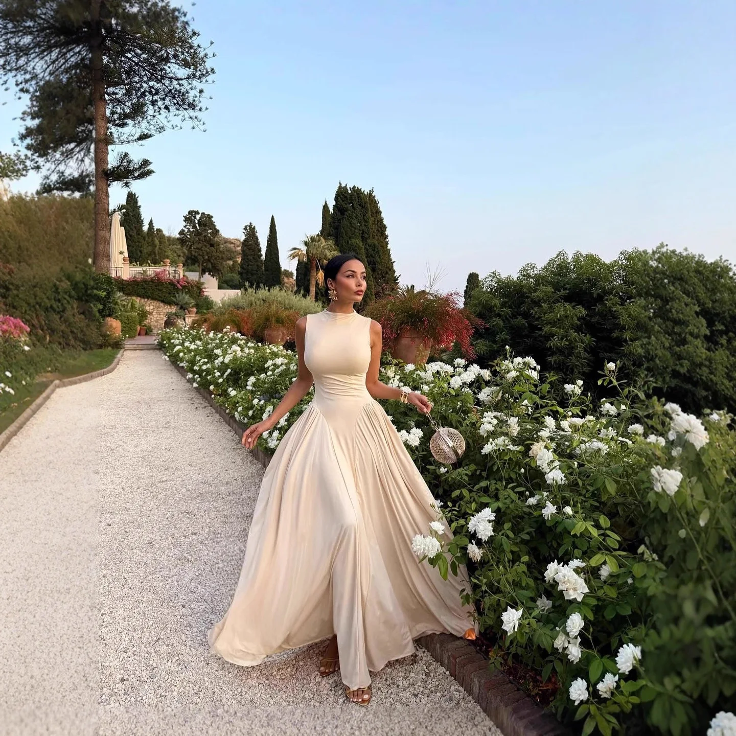 

2026 Round Neck Neck Sleeveless Slim-fitting Dress Floor-length Dress Large Skirt