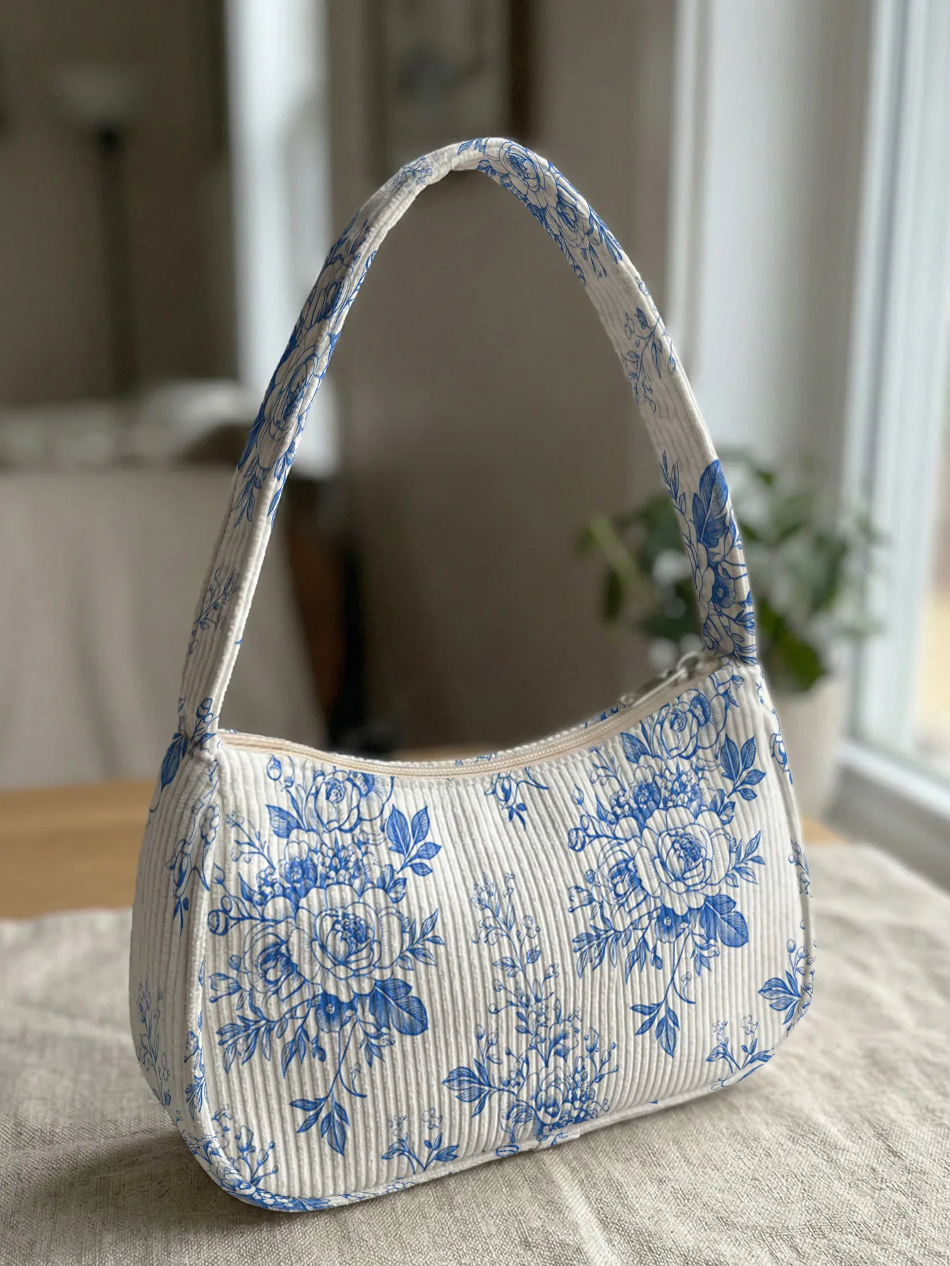 Trendy Blue Floral Print Shoulder Bag, White Corduroy Underarm Bag for Daily Casual Use