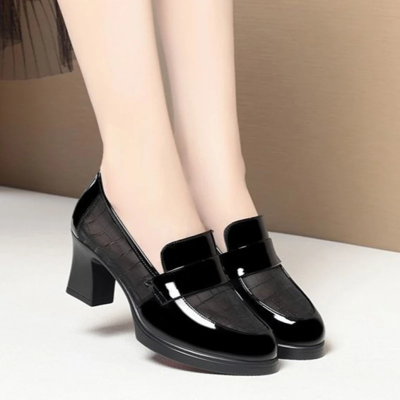 2025, neue Lackleder-Pumps für Damen – runde, spitze Zehen, Schnallenriemen, klobiger Absatz, strukturierte Büroschuhe, atmungsaktive Arbeits-Flats