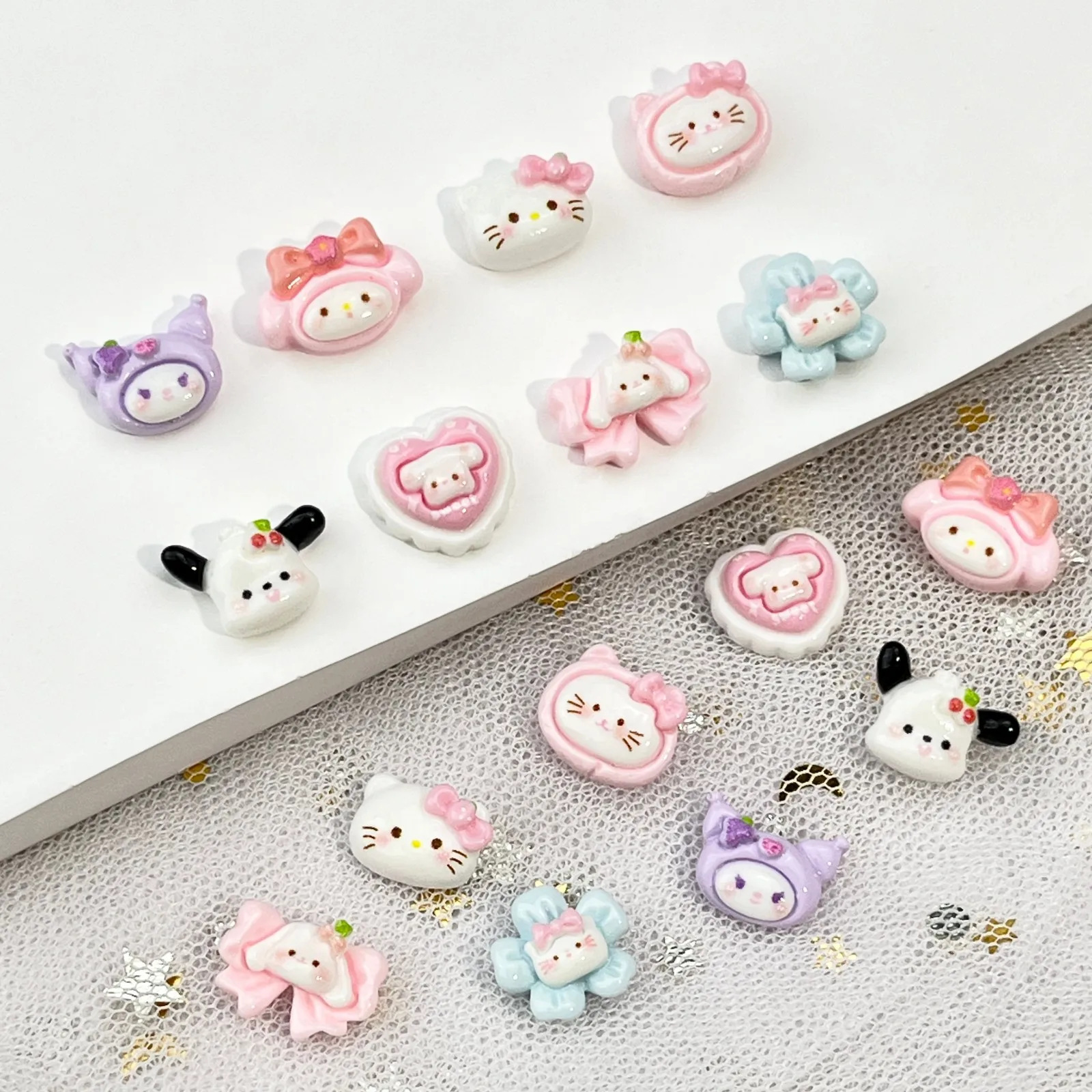 50 Stück/Packung 3D-Cartoon-Nagelanhänger – süße Kuromi und Hello Kitty-Nageldekoration aus Kunstharz, DIY-Nagelkunst-Zubehör für Kawaii-Maniküre