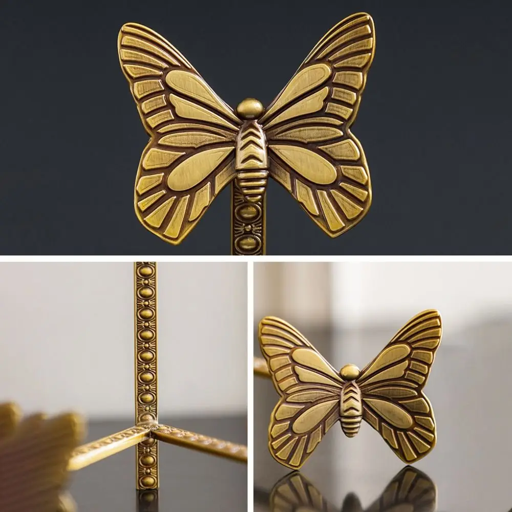 Vintage Design Butterfly Alloy Plate Stand Butterfly Motif Light Luxury Style Gold Decorative Easel Brass Dining Table
