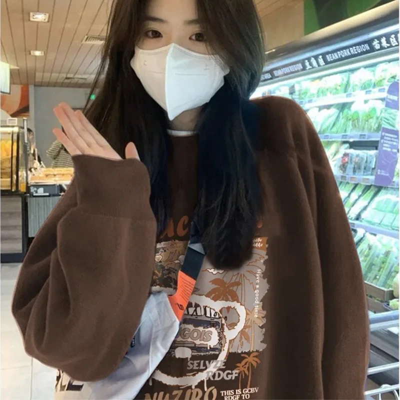 Cartoon Bear Letter Printing Crewneck Brown Sweatshirt Fleece-lined Autumn and Winter Casual Pullover Top for Men and Women