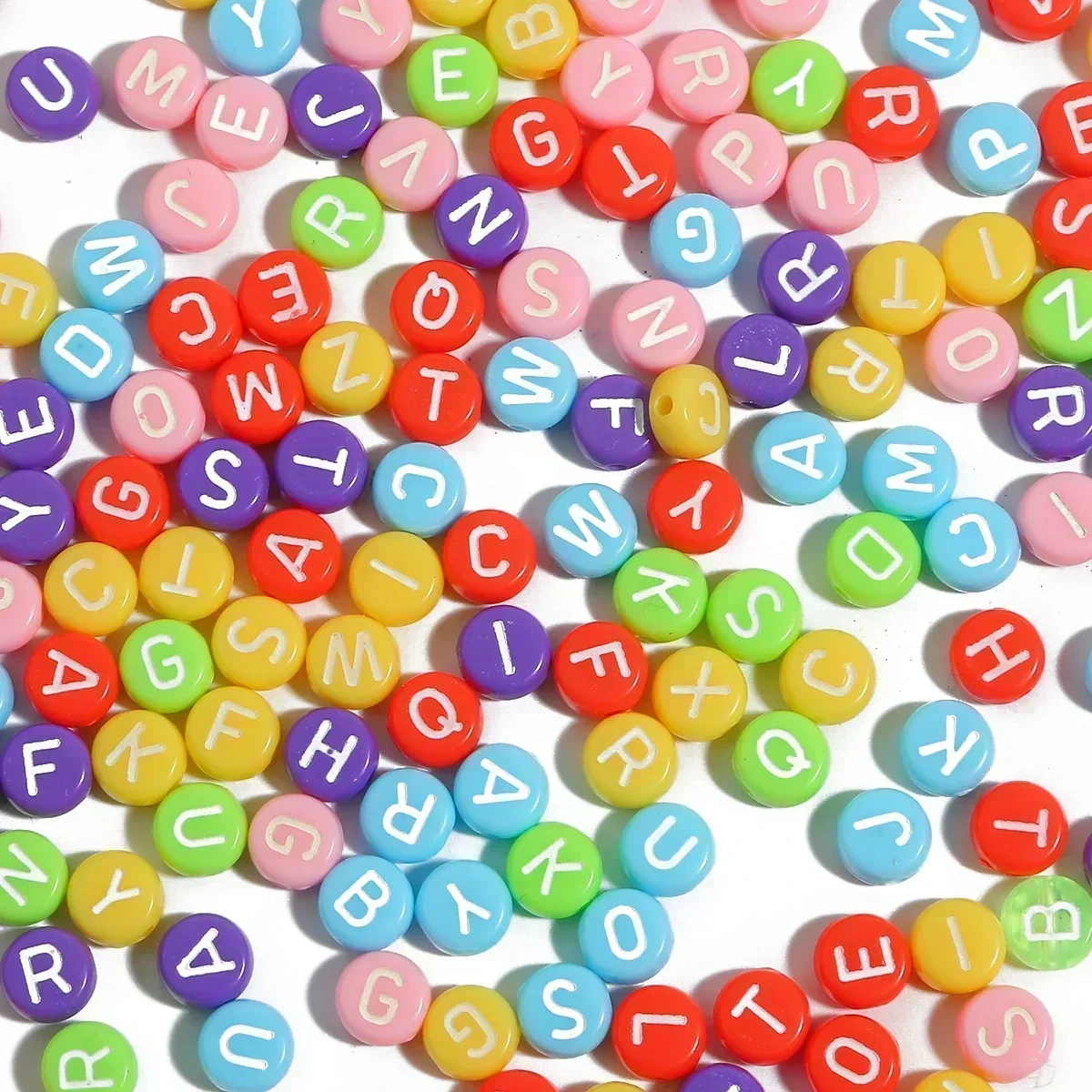 Colorful Acrylic Letter Beads A-Z Round Flat Alphabet Spacer Beads with Holes for DIY Jewelry Making Bracelet Accessories