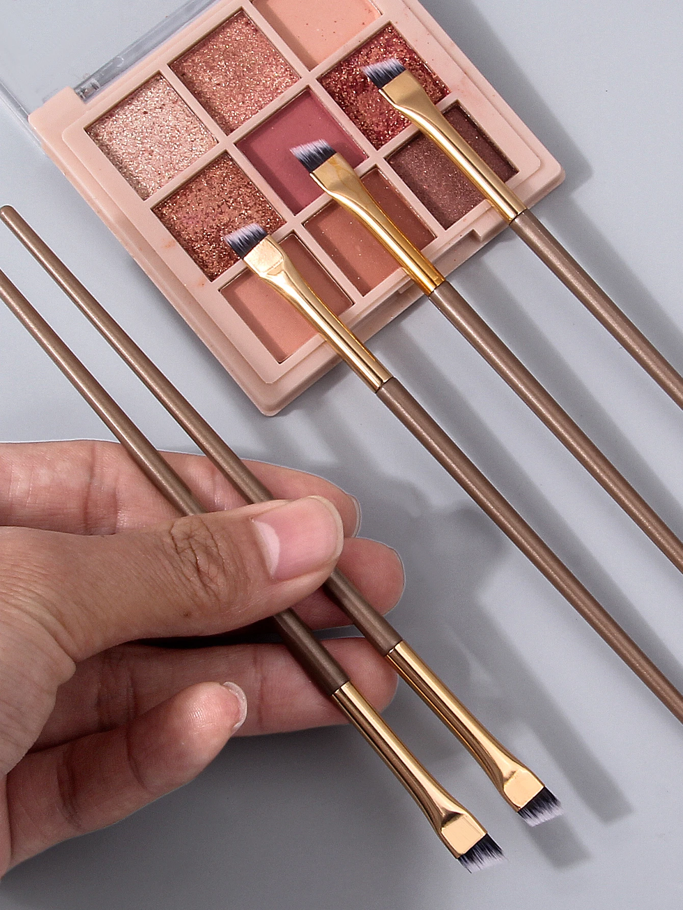 30 قطعة من فرشاة تحديد العيون ذات الشفرات الصغيرة الرفيعة للغاية، فرشاة تفصيلية، فرشاة تحت العين، مجموعة فرش مكياج عيون متعددة الوظائف